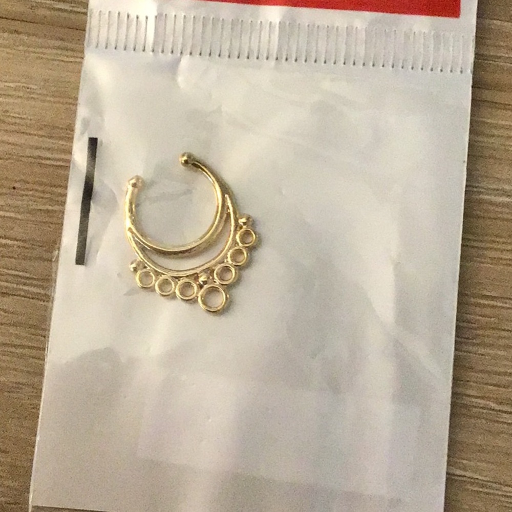 Septum Ring Gold Tone - Picture 1 of 1